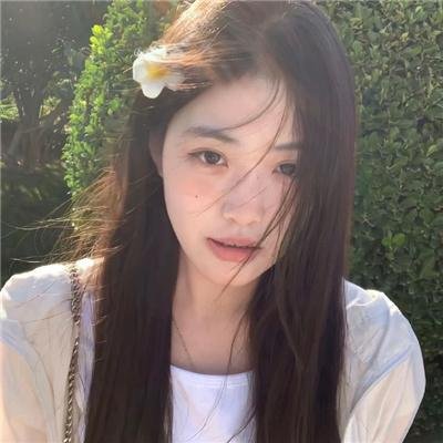穿一只红鞋的男人